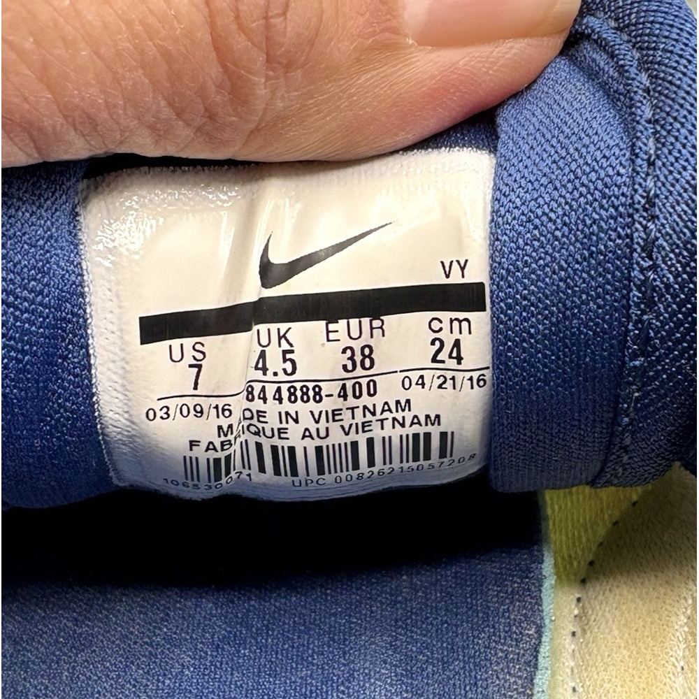 NIKE Air Sneakers Women's Size 7 Light Blue Navy Running‎ Athletic Shoes - Picture 3 of 8